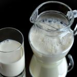 Health Benefits of Drinking Milk Before Bed and At Night